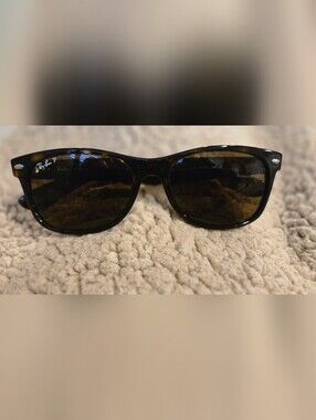 Ray-Ban RB2132 New Wayfarer Polarized Havana Tortoise Sunglasses 55mm w/ Case